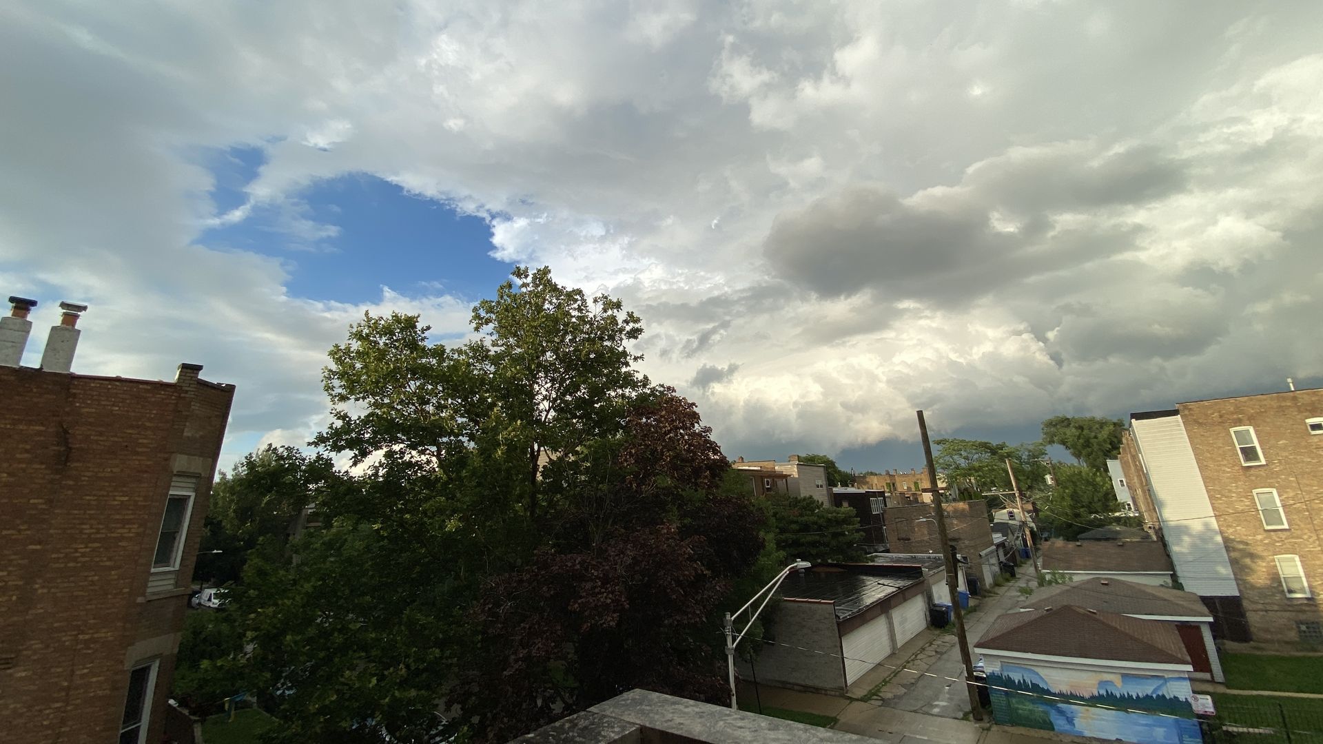 A storm cloud comes in over Chicago.