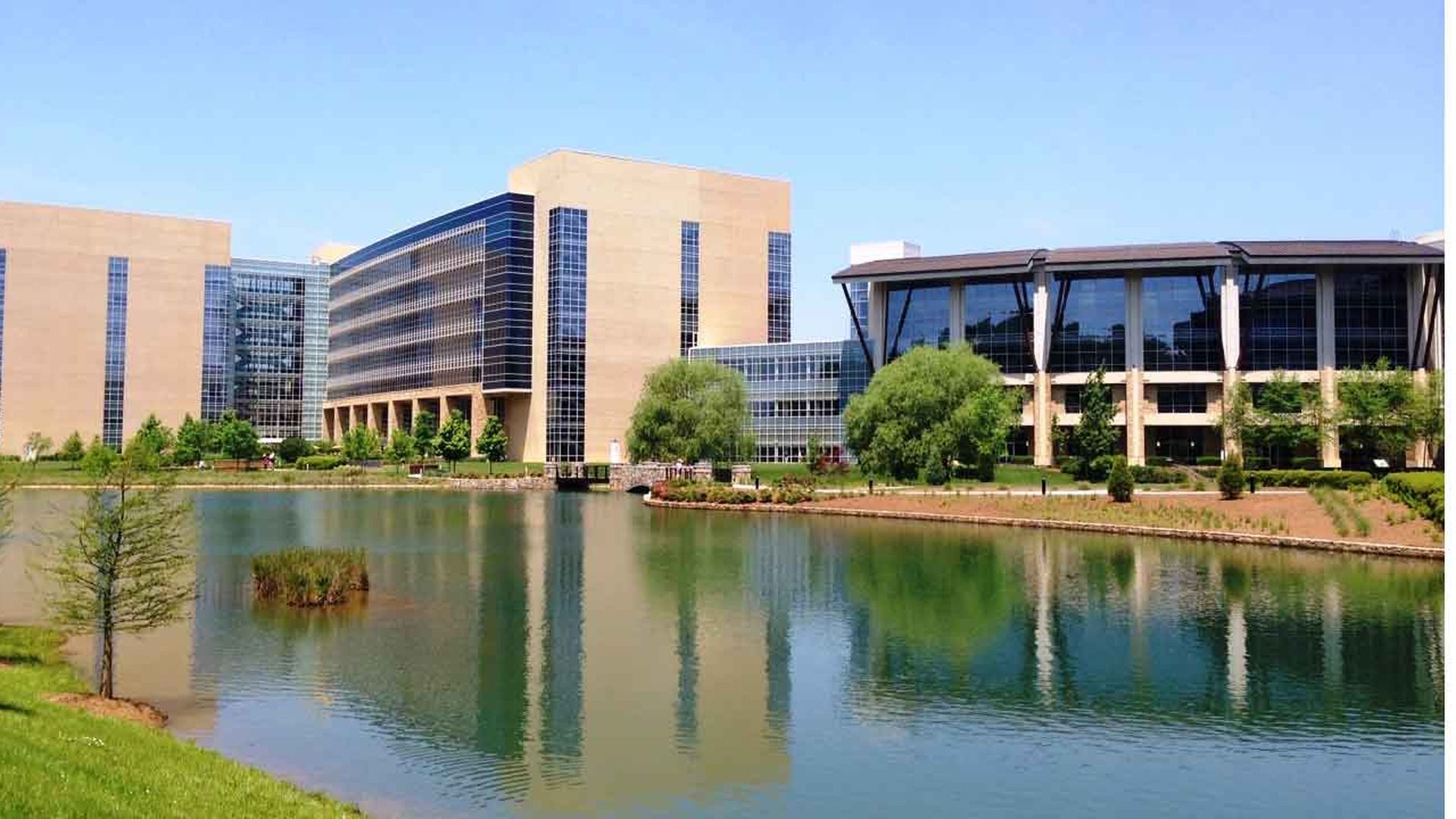 lowe's-corporate-headquarters-close-to-charlotte