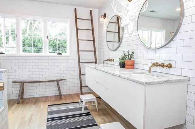 216 Cottage Pl bathroom 