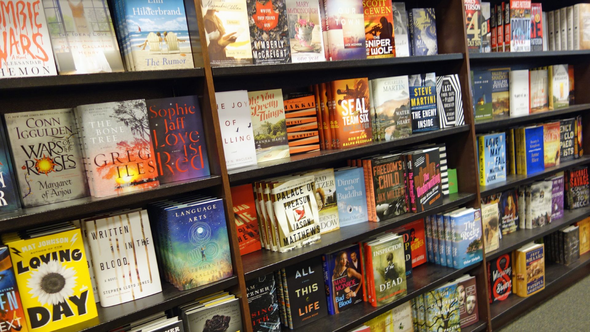 barnes-noble-criticized-for-book-covers-pulls-plug-on-diverse