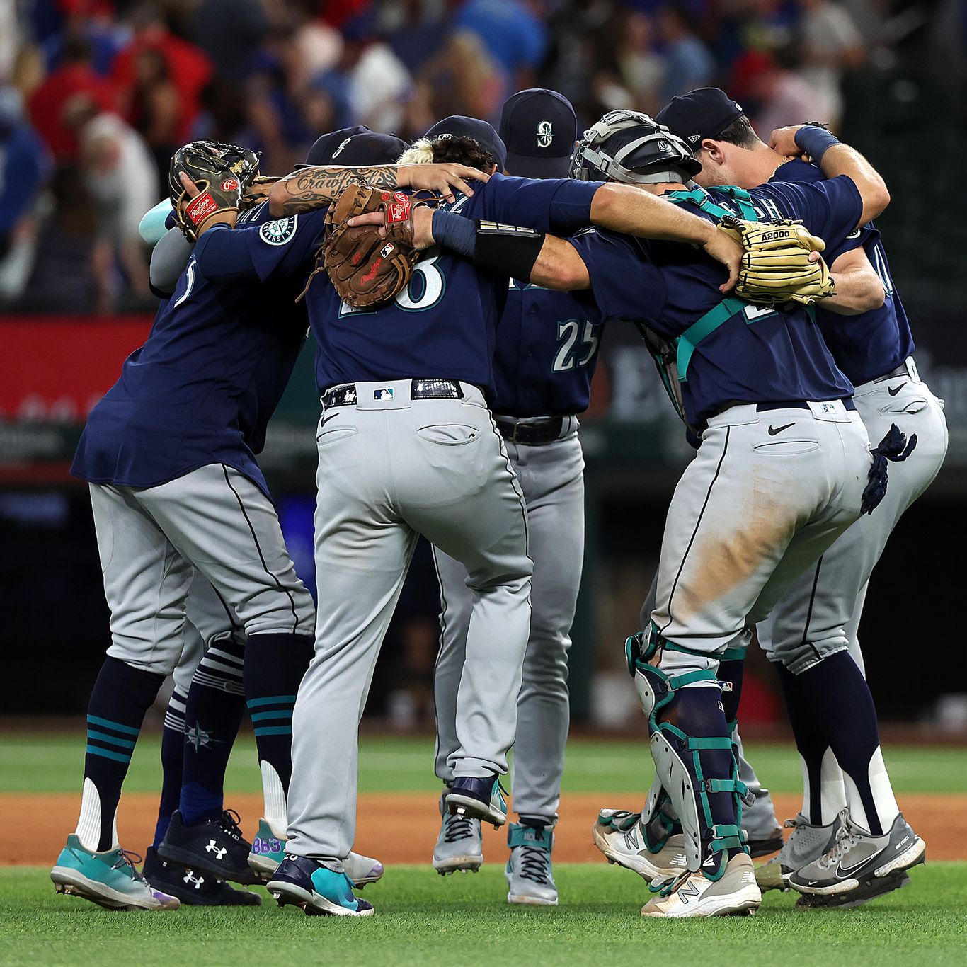 SEATTLE MARINERS: M's stretch streak to 14 wins in a row