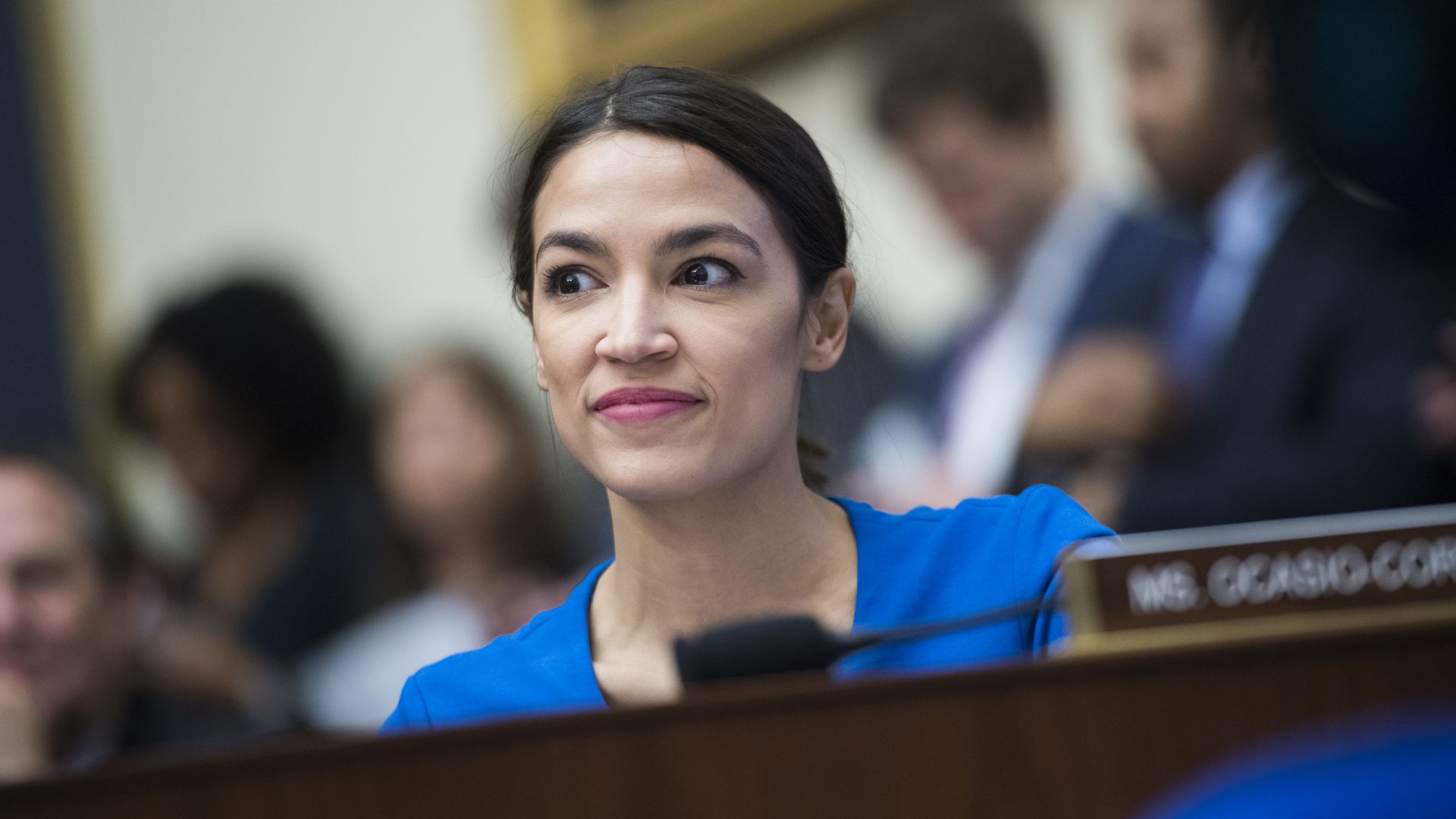 The first lawmakers lining up behind AOC's Green New Deal resolution - Axios