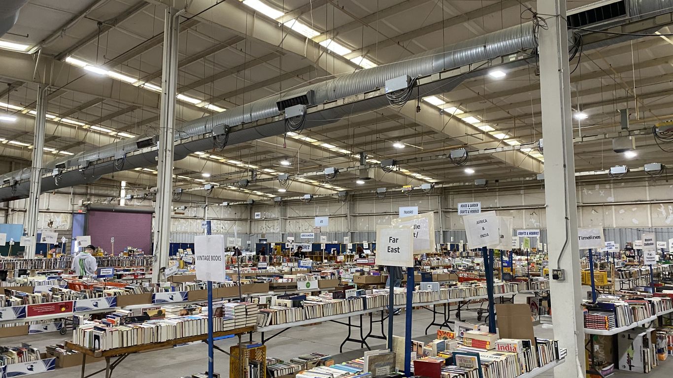 9 things to do in Phoenix this weekend including VNSA Book Sale Axios