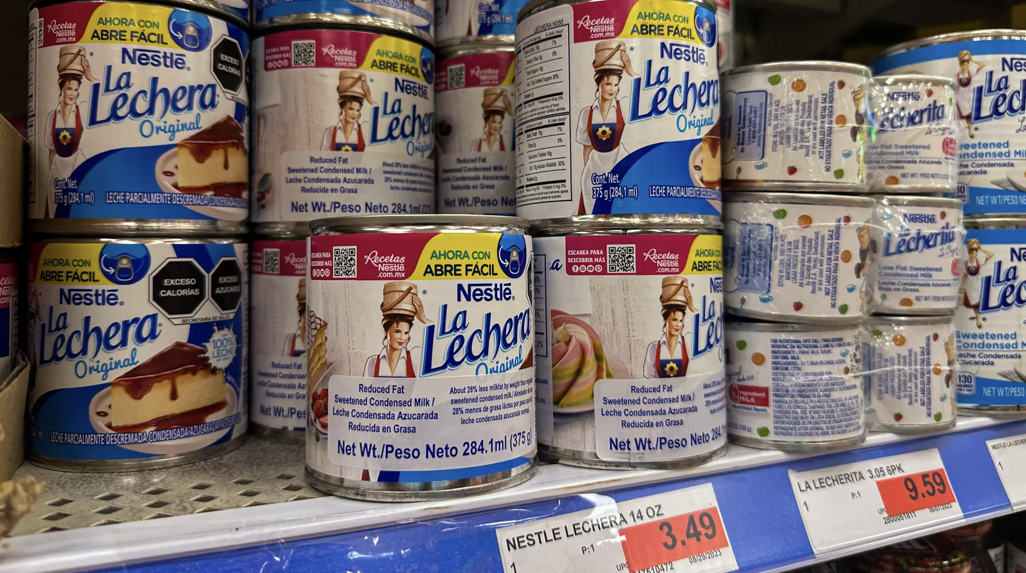 La Lachera, un producto de Nestlé fabricado en México, se encuentra en un estante de una tienda de comestibles latina en Albuquerque, Nuevo México.