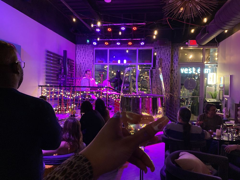 cool wine bars with live music