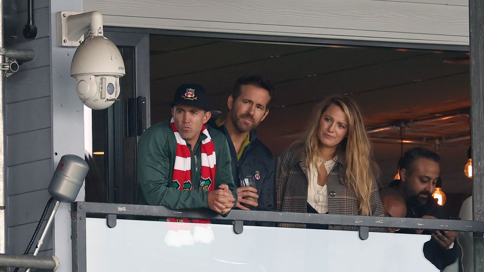 Ryan Reynolds, Rob McElhenney's Wrexham to play Manchester United in San  Diego