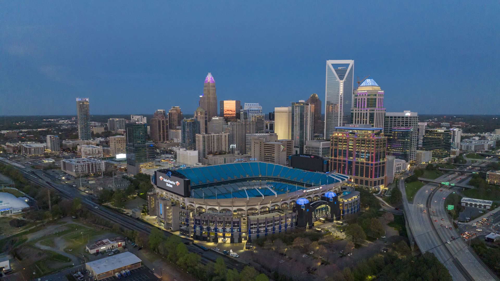 charlotte north carolina skyline at night