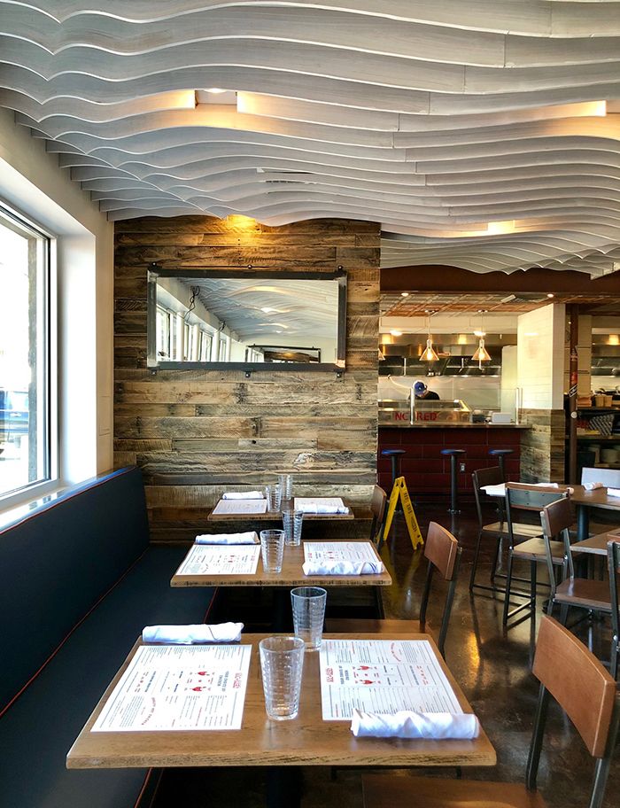 tables-at-nc-red-plaza-midwood-restaurant