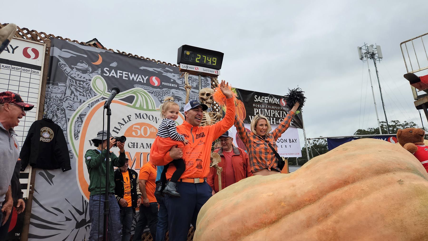 Travis Gienger and family celebrate winning the 50th Annual Safeway World Championship Weigh-off.