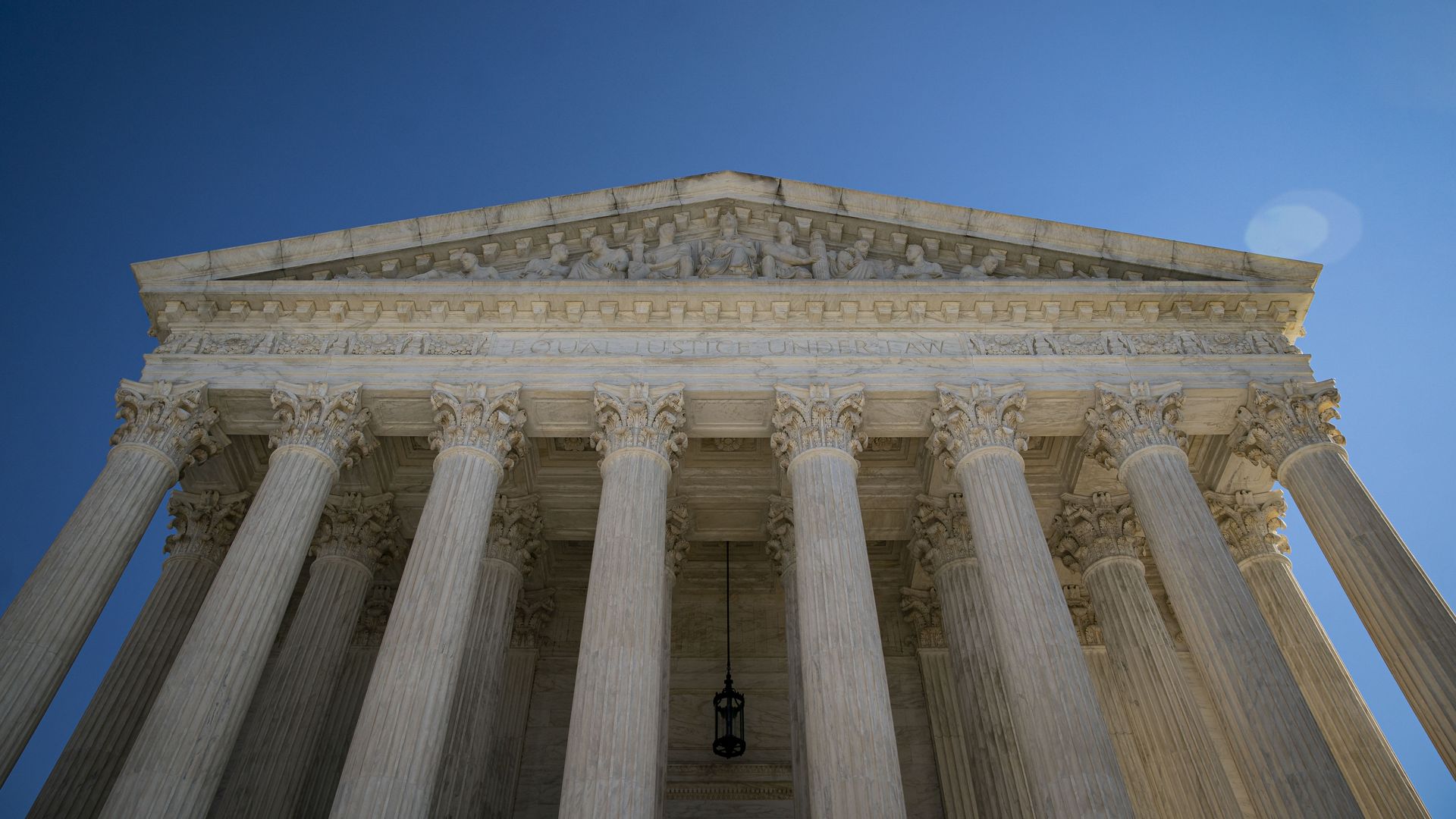 Picture of the Supreme Court building