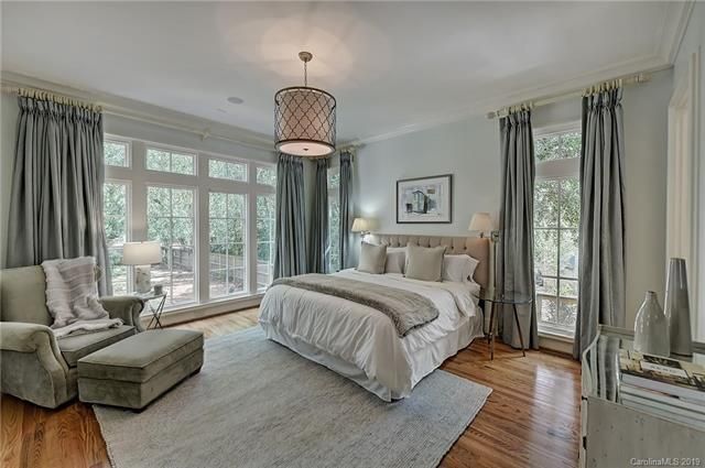 3919 Abingdon Road bedroom