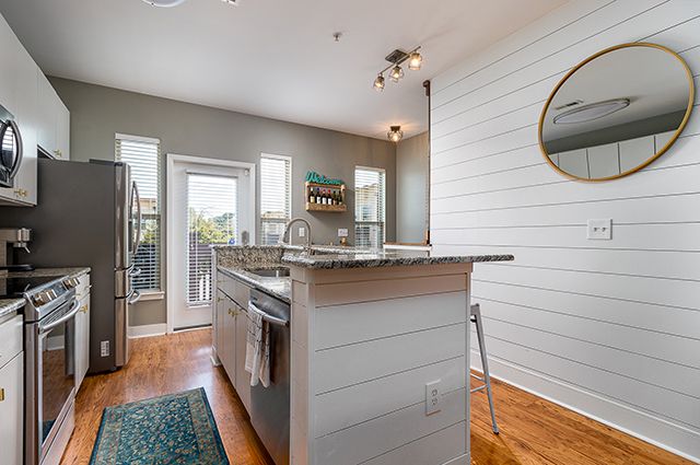 1027 Skyline View Way