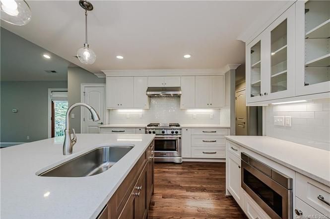 3911 Sharon View Rd kitchen 2