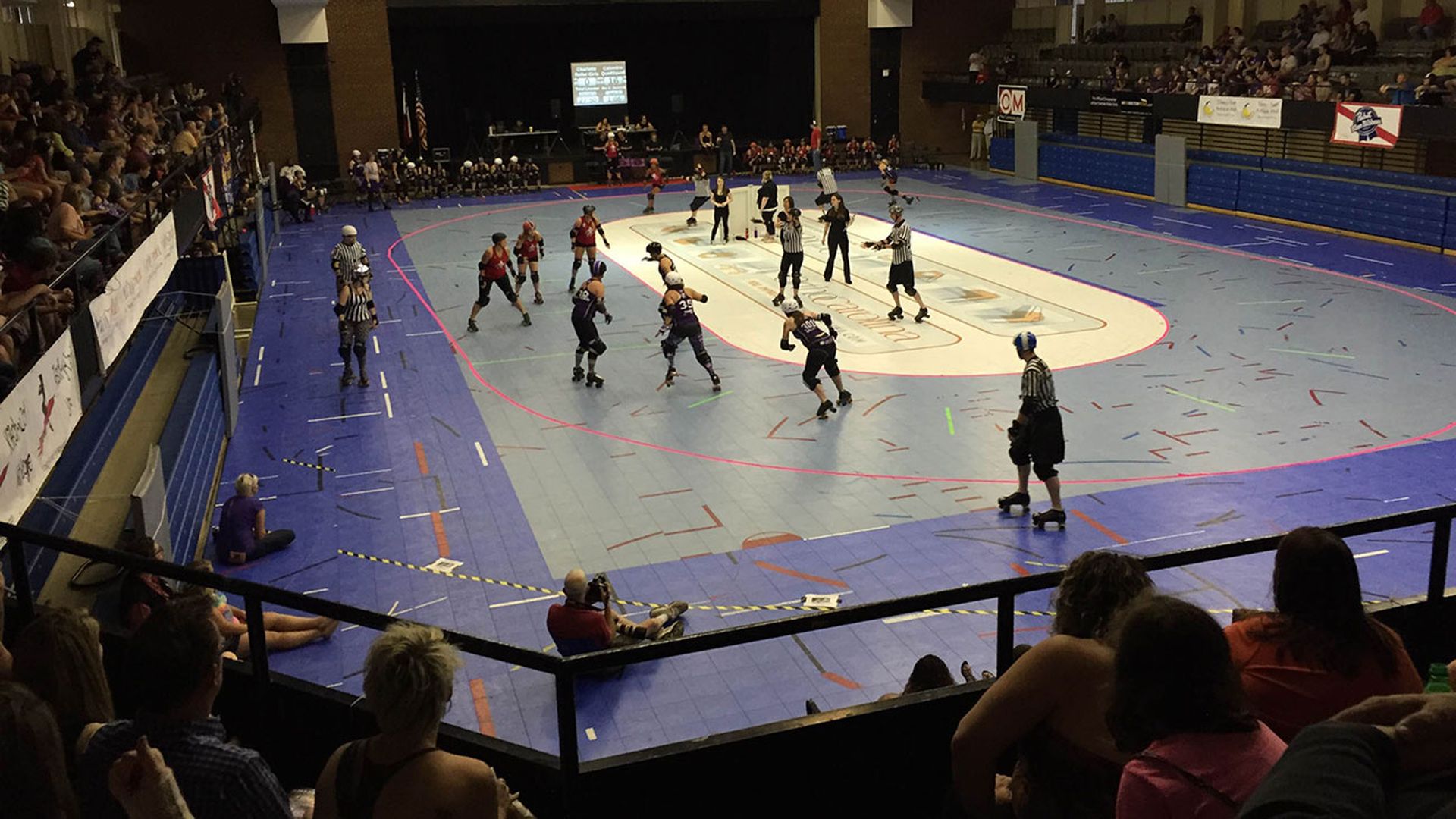 roller-derby-at-grady-cole-center