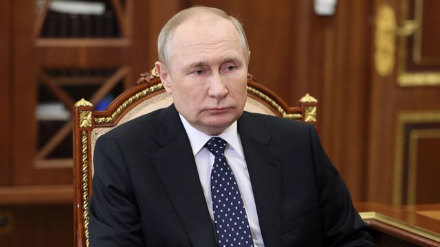 Putin orders 36-hour ceasefire in Ukraine to mark Orthodox Christmas