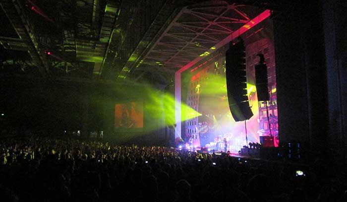 incubus-and-deftones-pnc-pavilion