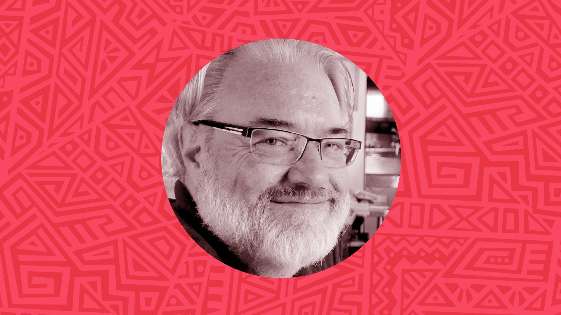 Photo illustration of Tom Hoebbel in a circular frame surrounded by a patterned background.