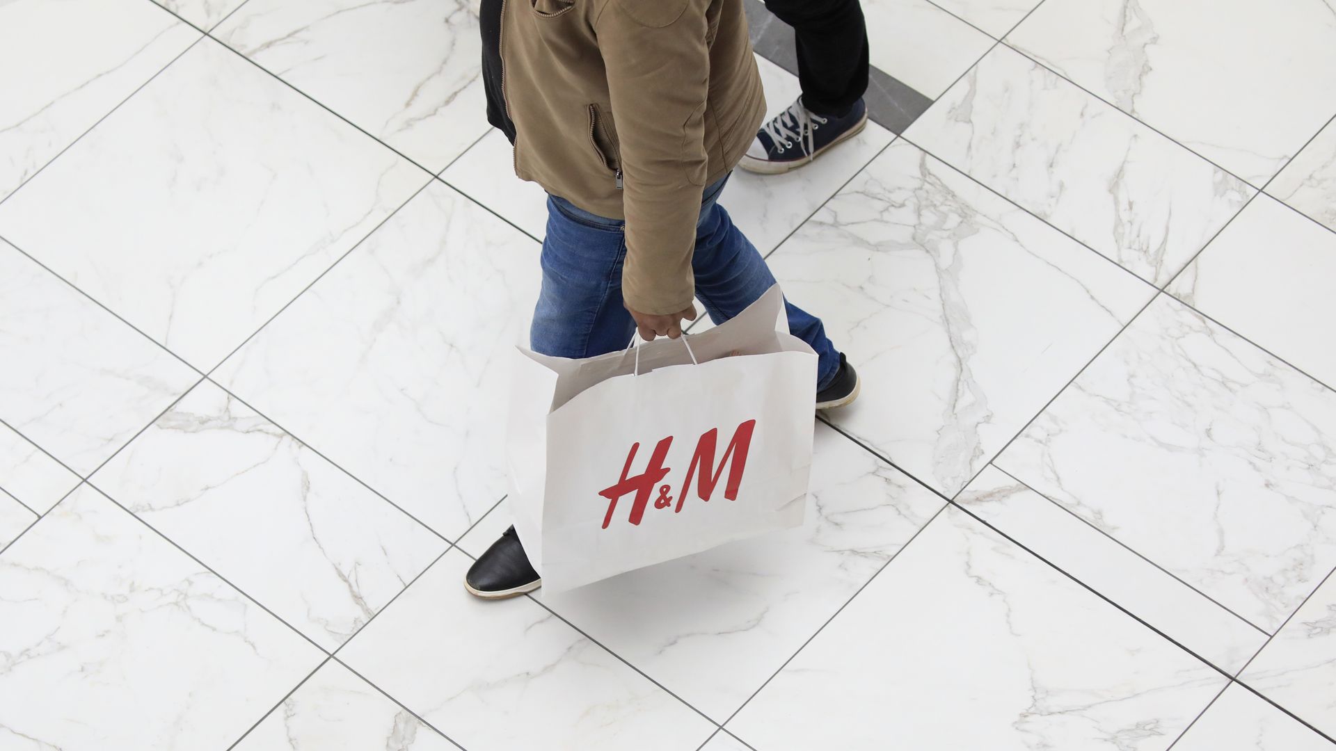 A photo of an H&M shopper