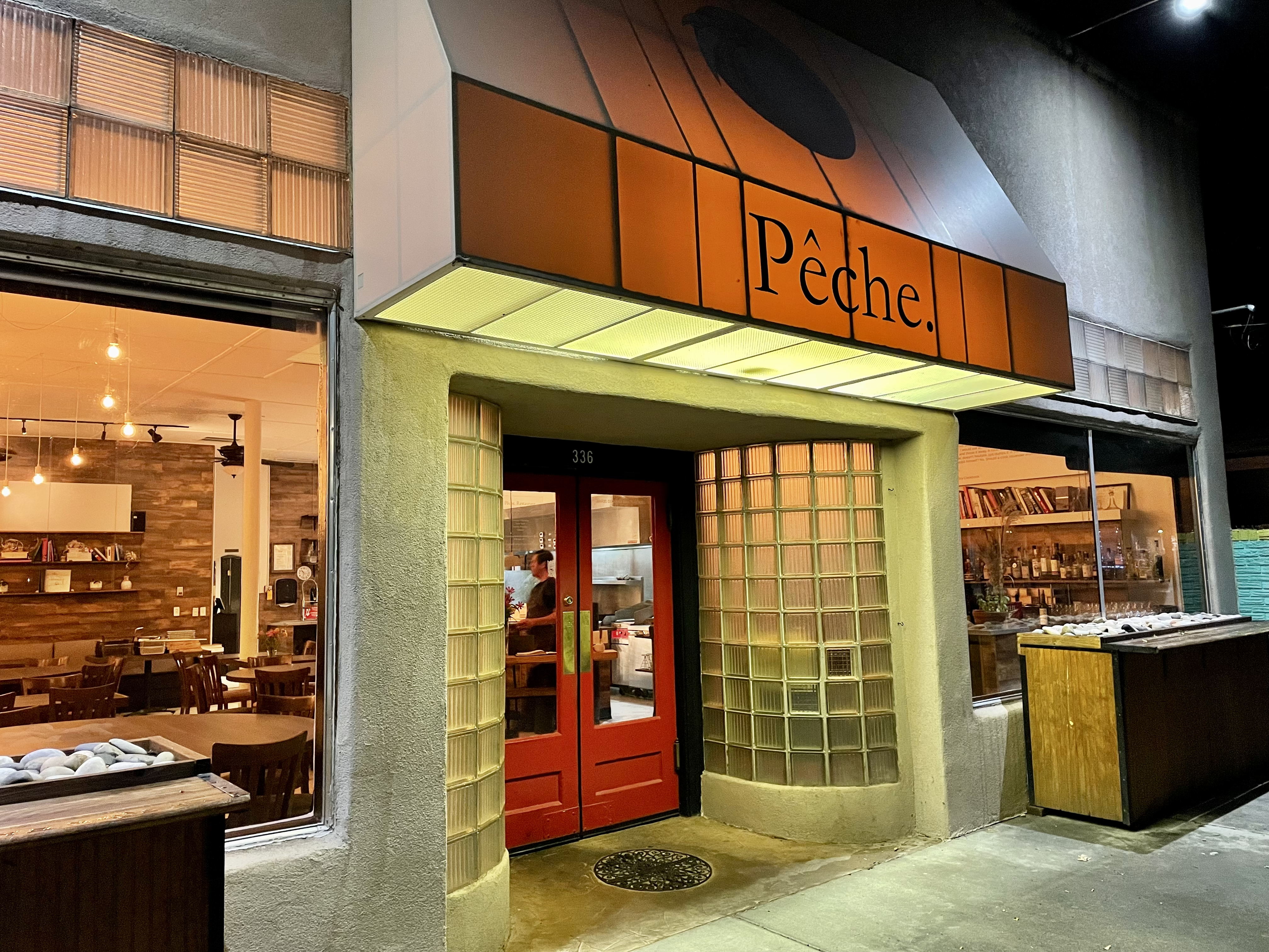 The outside of Pêche in Palisade. Photo: John Frank/Axios