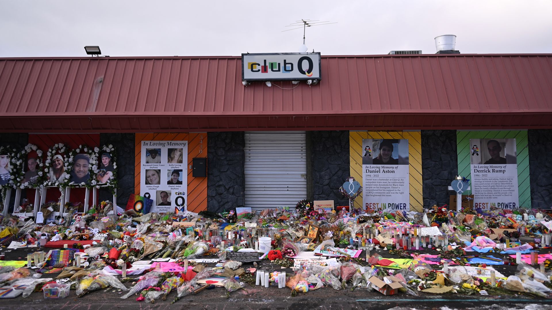 Club Q and the memorial for the victims on Nov. 29, 2022. Photo: Hyoung Chang/The Denver Post