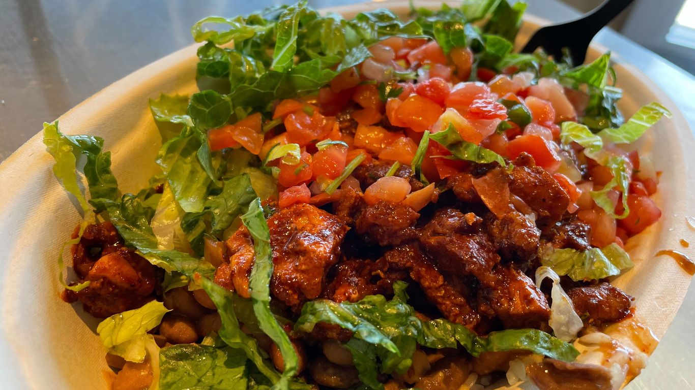 Chipotle Tests New Spicy Chicken In Denver Axios Denver   1661882063854 