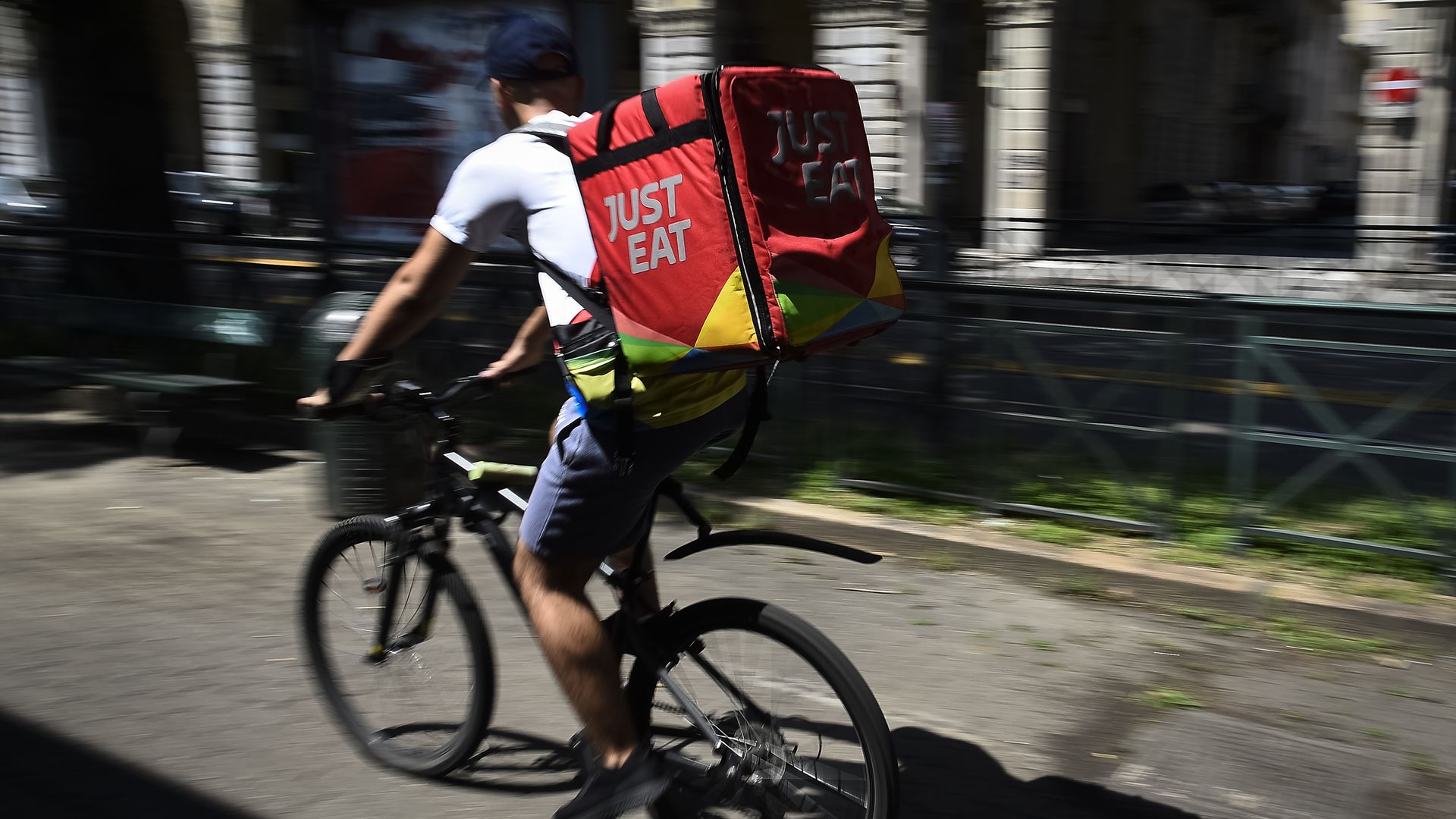 Just Eat courier
