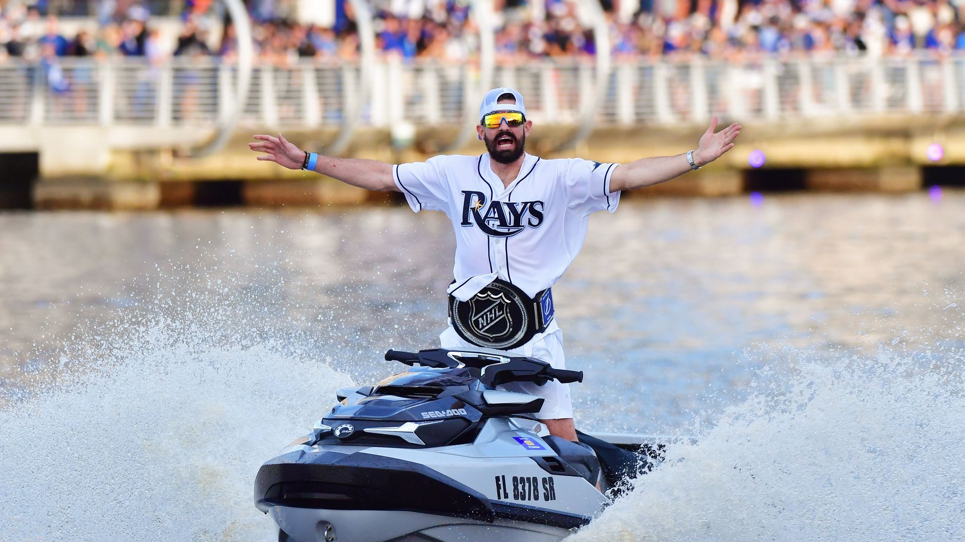 PHOTOS: Memorable moments from the Lightning victory boat parade