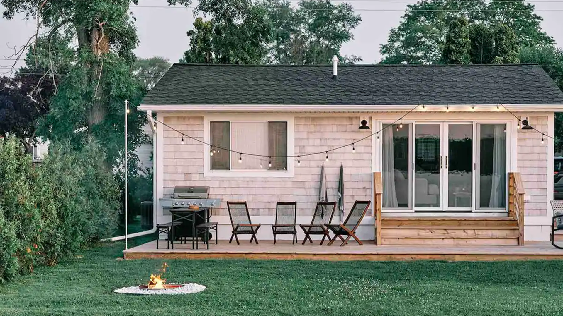 Exterior of lakefront cottage by Lake Erie