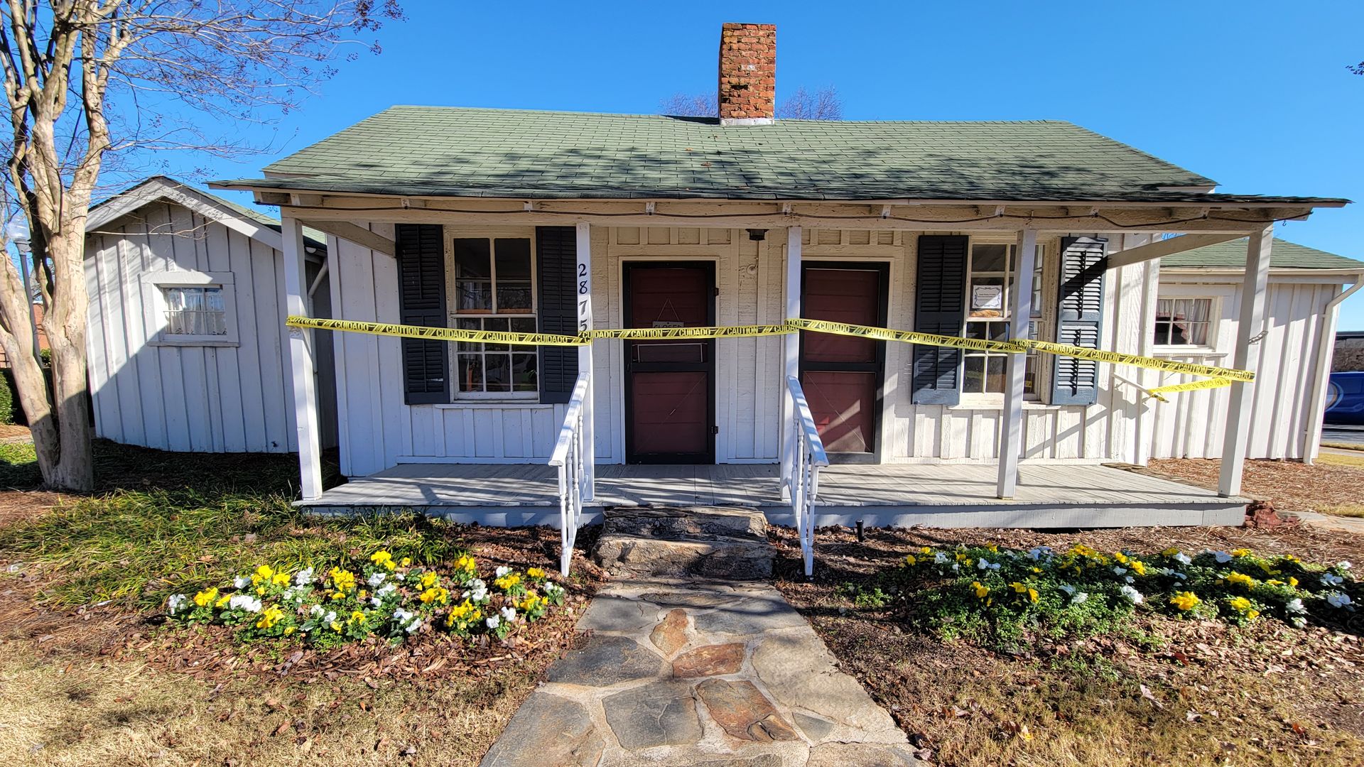 Photo of the old Aunt Fanny's Cabin in Smyrna
