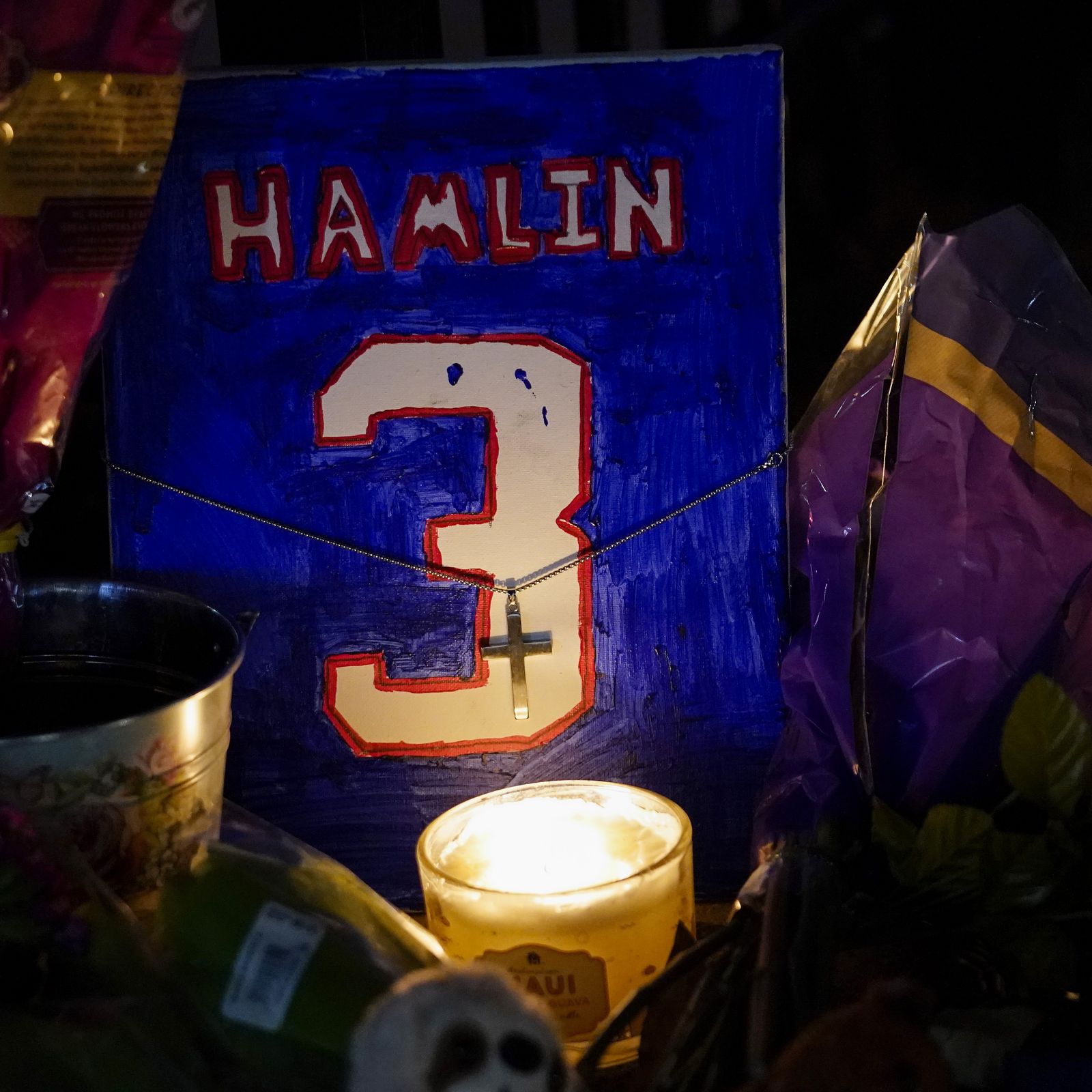 Bills to wear '3′ patches on jerseys at Sunday's game to honor Damar Hamlin