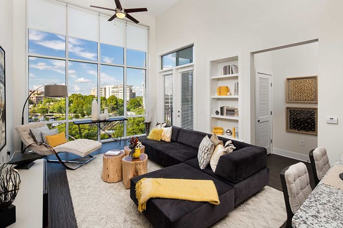 Presley Uptown (Uptown) 