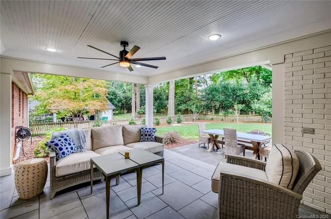 3608 Haverstick Pl yard