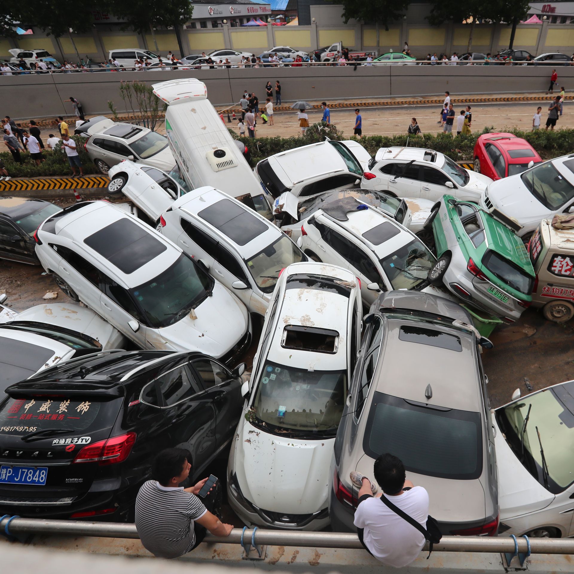 At least 33 dead, 8 missing from central China flooding
