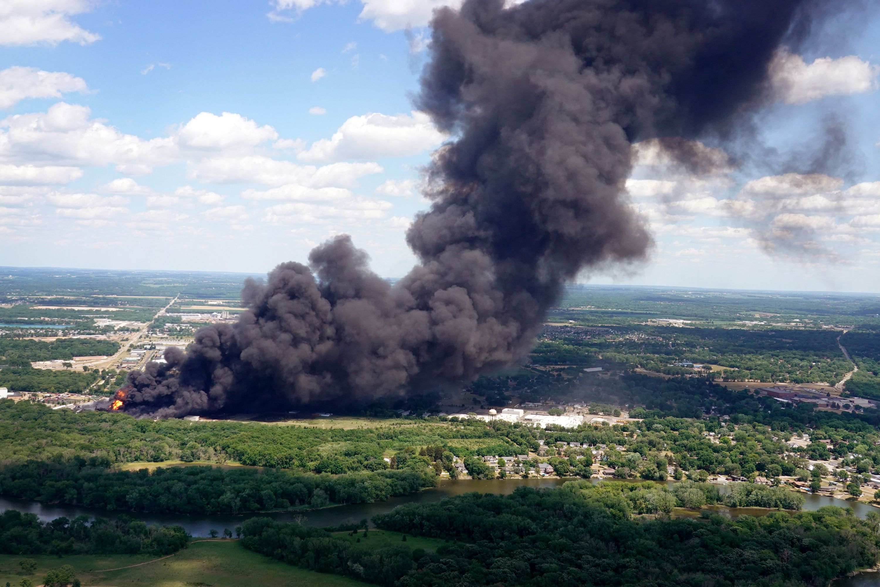 A view of the Chemtool fire in Illinois