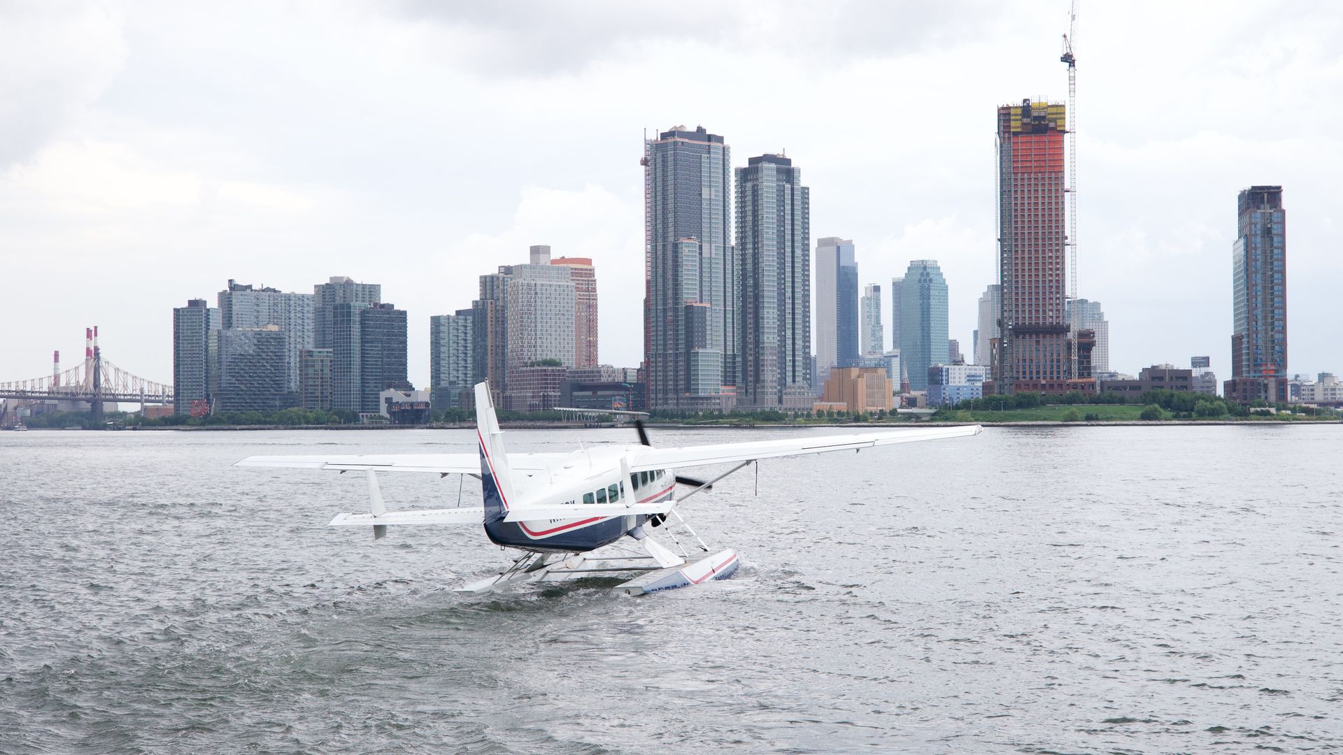 A Tailwind Air seaplane glides on river on August 4, 2021 in Manhattan, New York. 