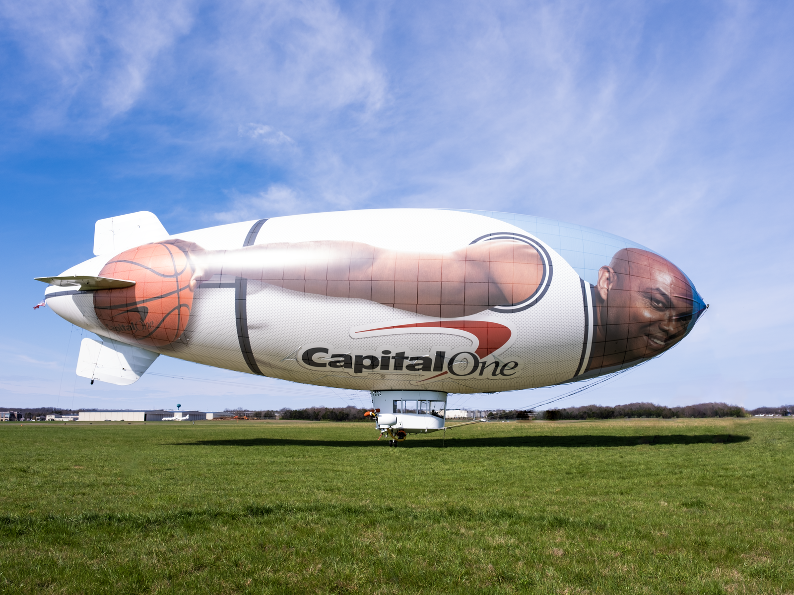 タイムセール！BLIMP Charles Barkley blimp is coming to Phoenix for the Final Four