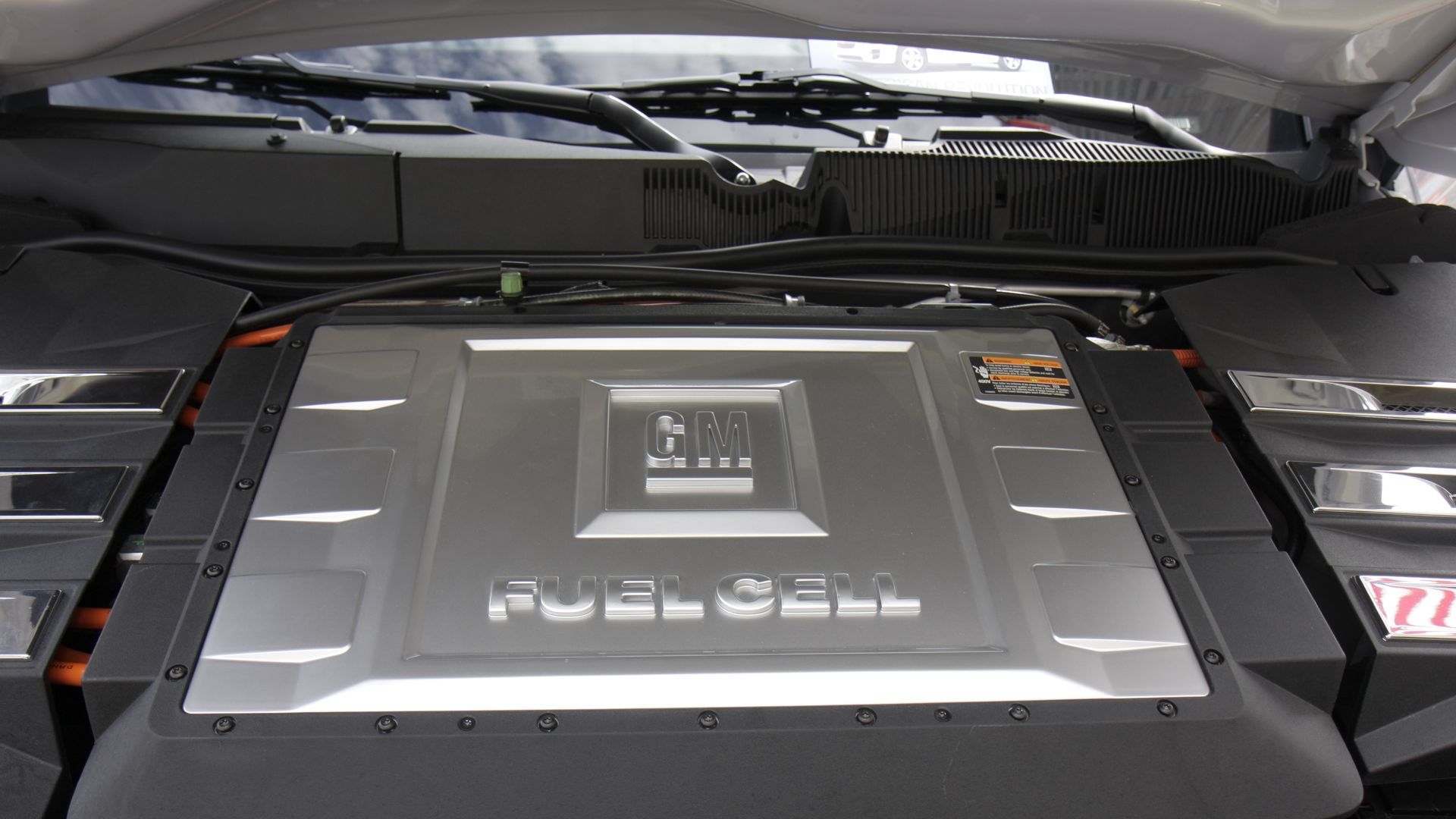 GM hydrogen fuel cell prototype