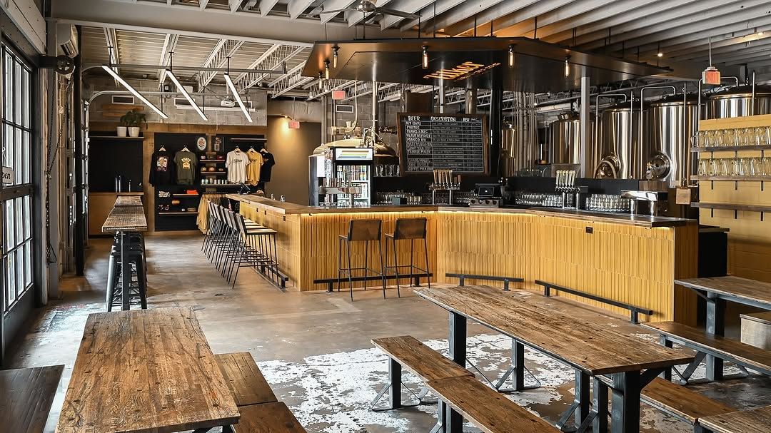 A photo of the interior of Zilker Brewing's tap room