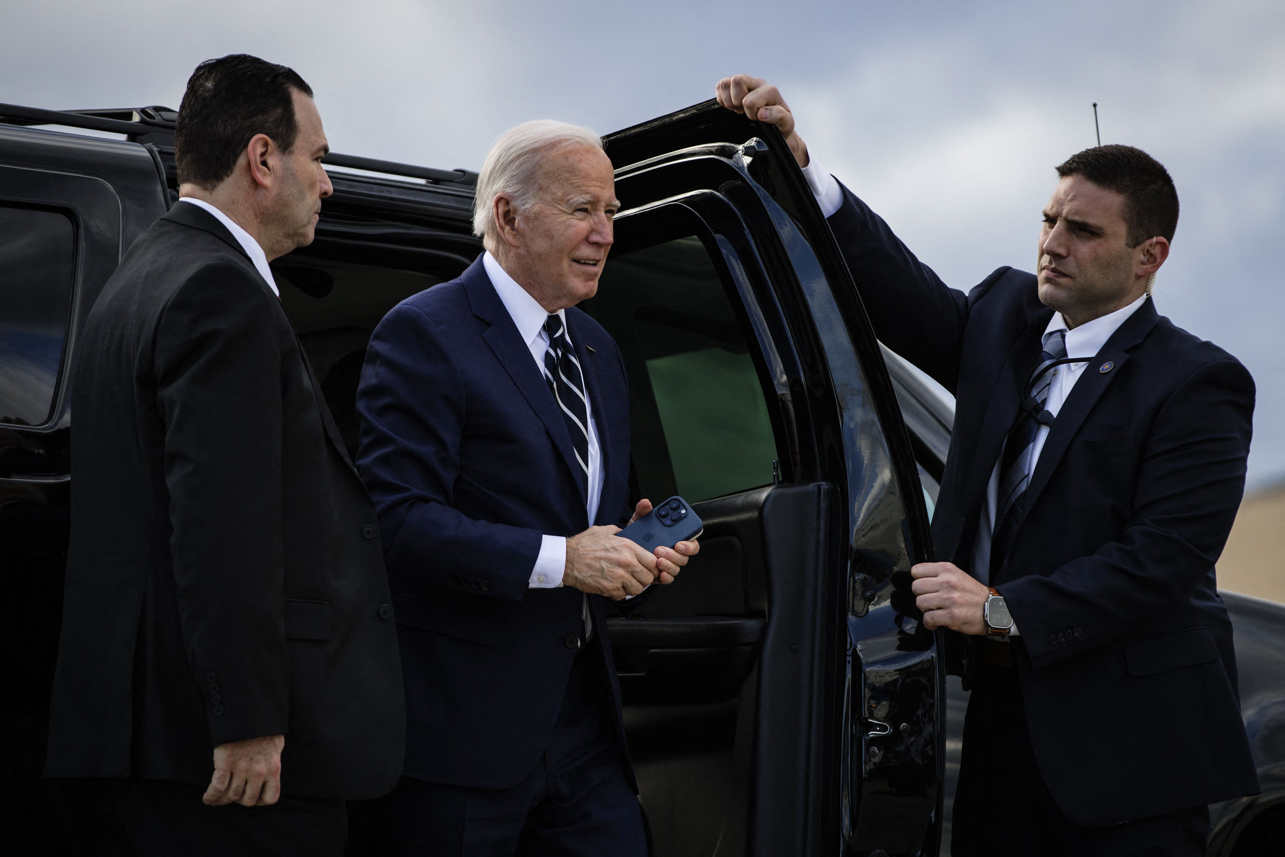 Biden boards Air Force One