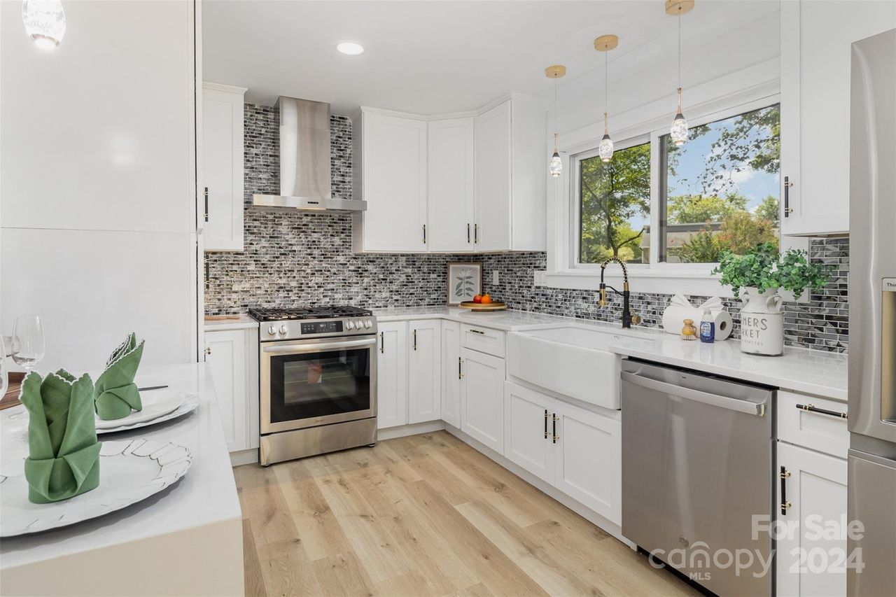 3800 Sweetgrass Ln