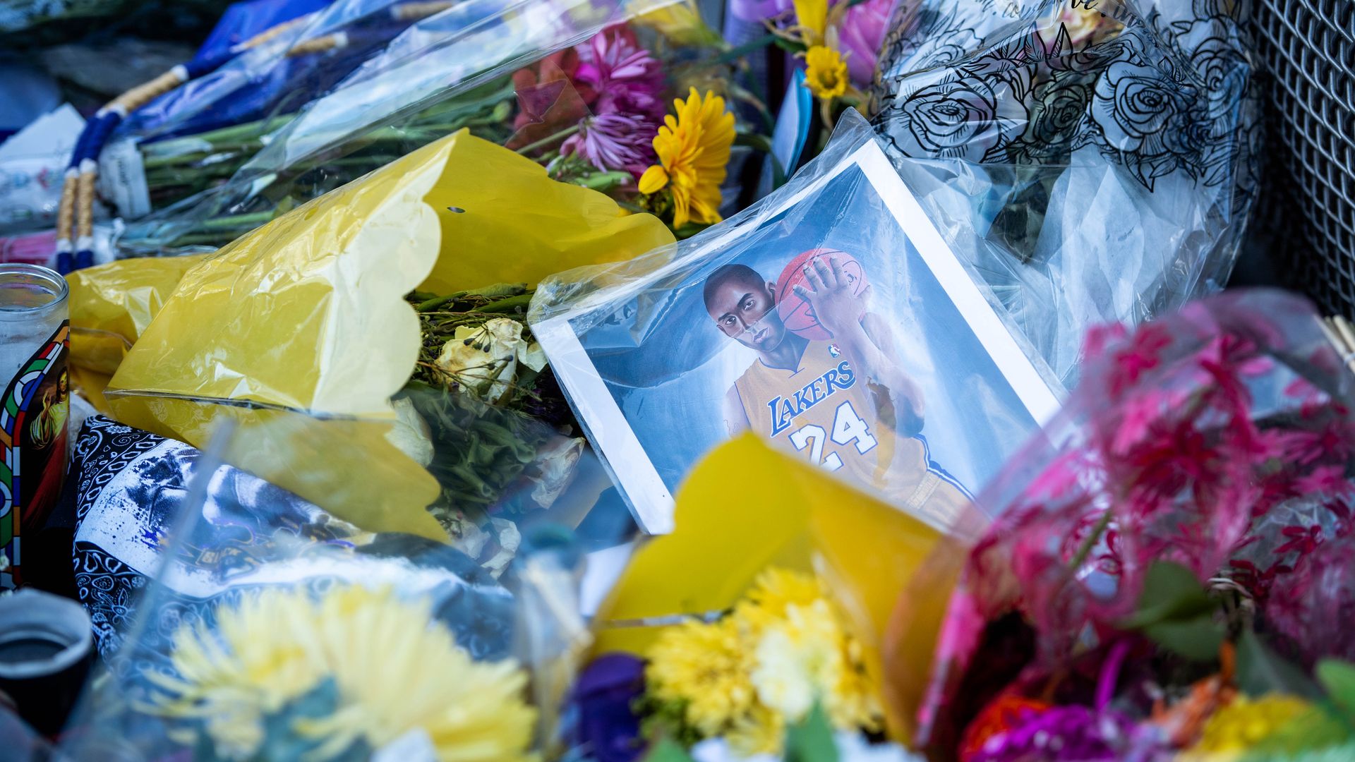 A memorial for Kobe Bryant