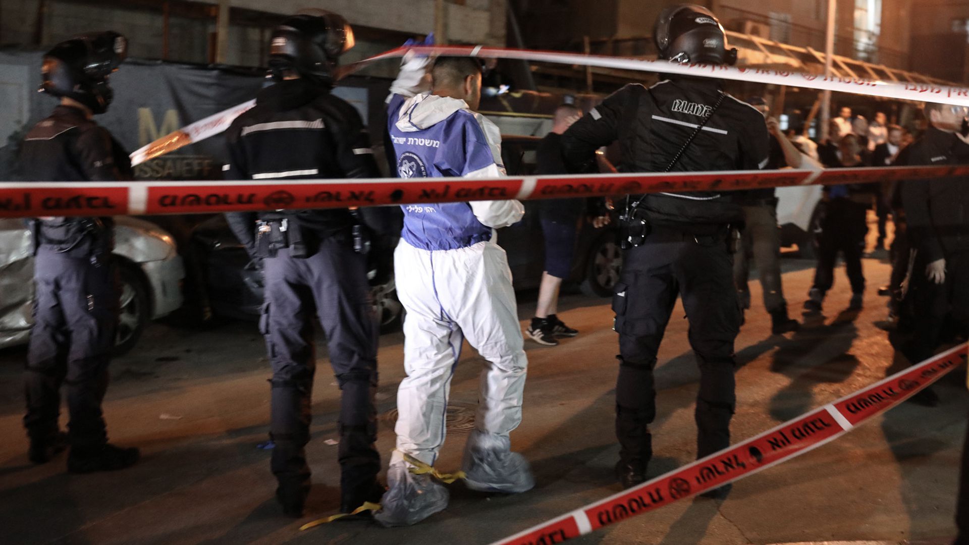 Security forces stand at the scene of a shooting attack in Bnei Brak. Photo: Ilia Yefimovich/Picture Alliance via Getty Images