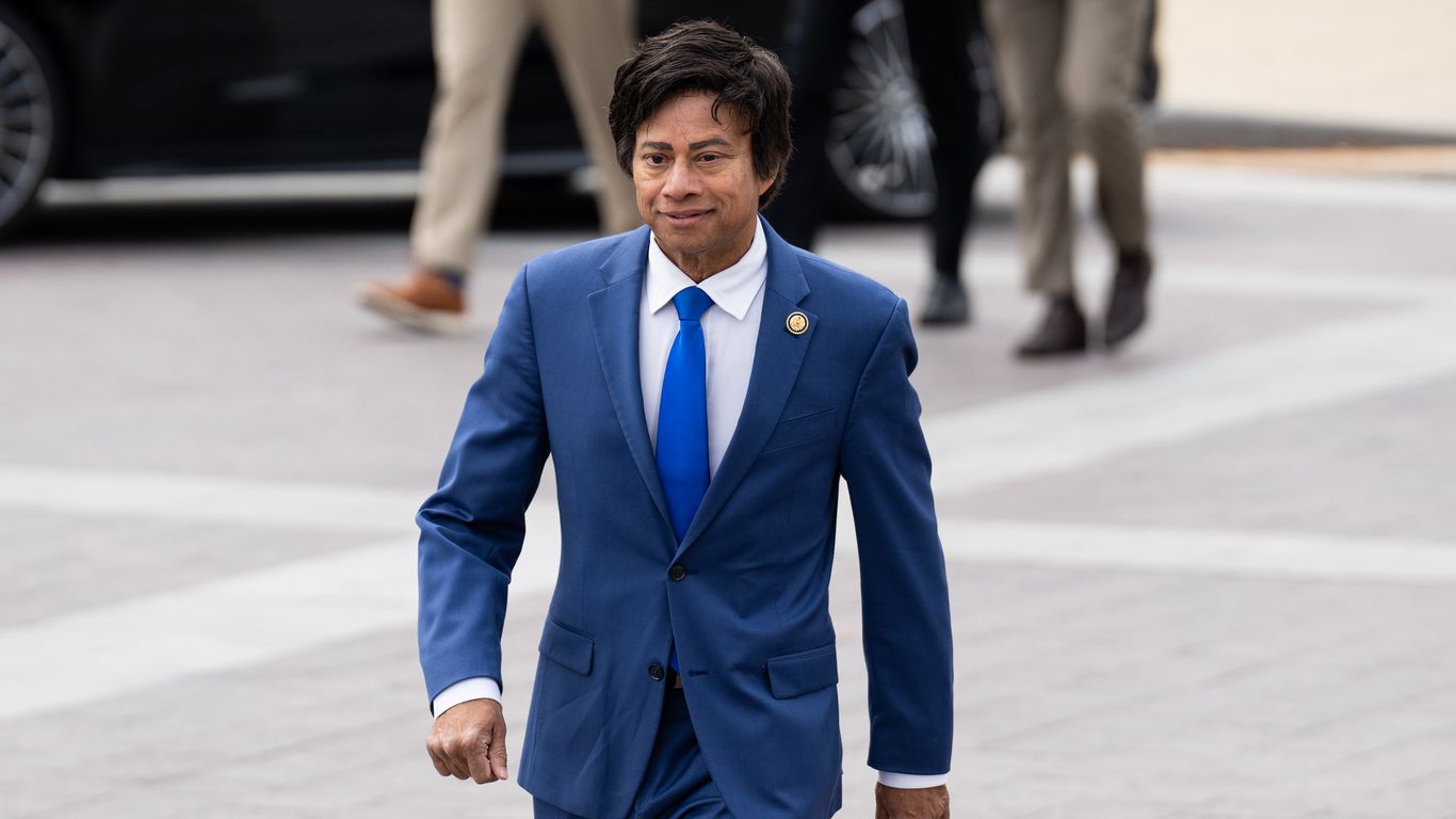 Michigan Democrat Forces Trump Impeachment Vote, Provokes Party Backlash