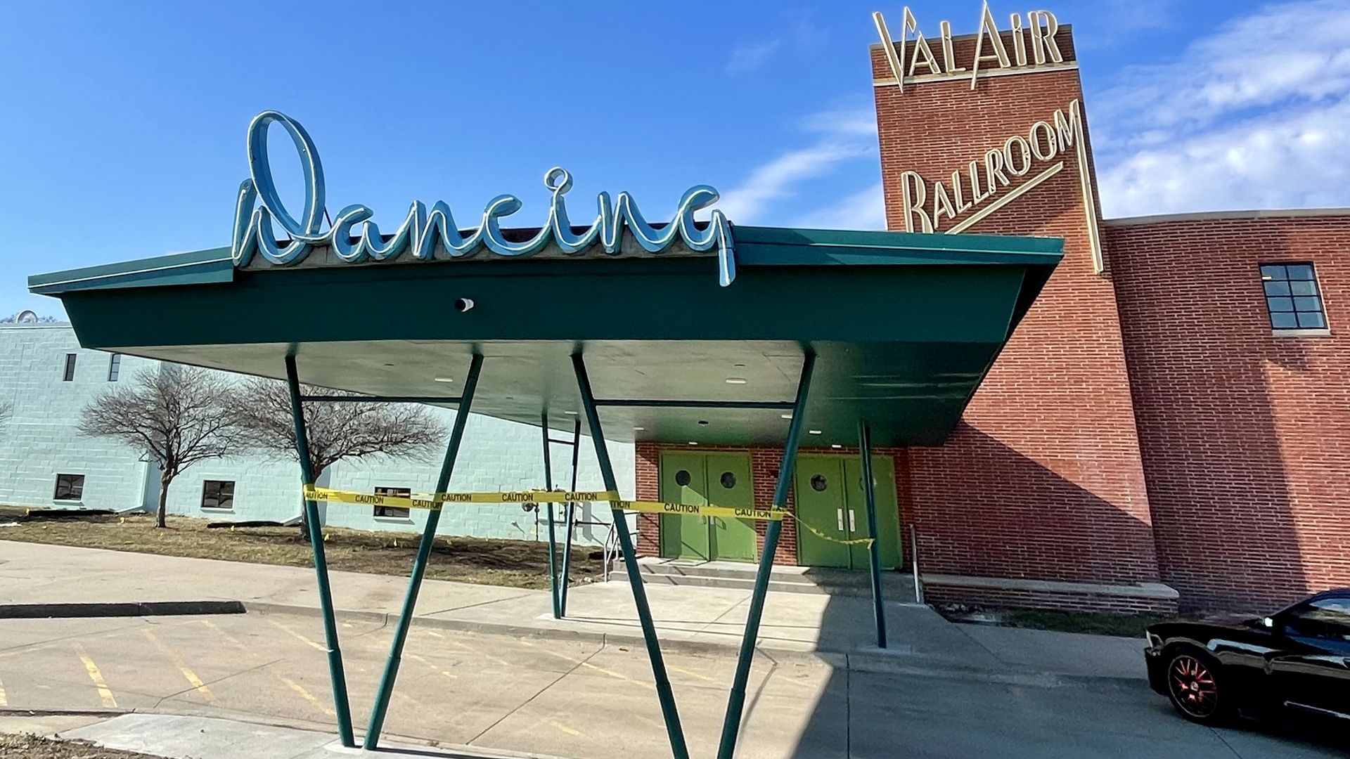 A photo of the Val Air Ballroom.