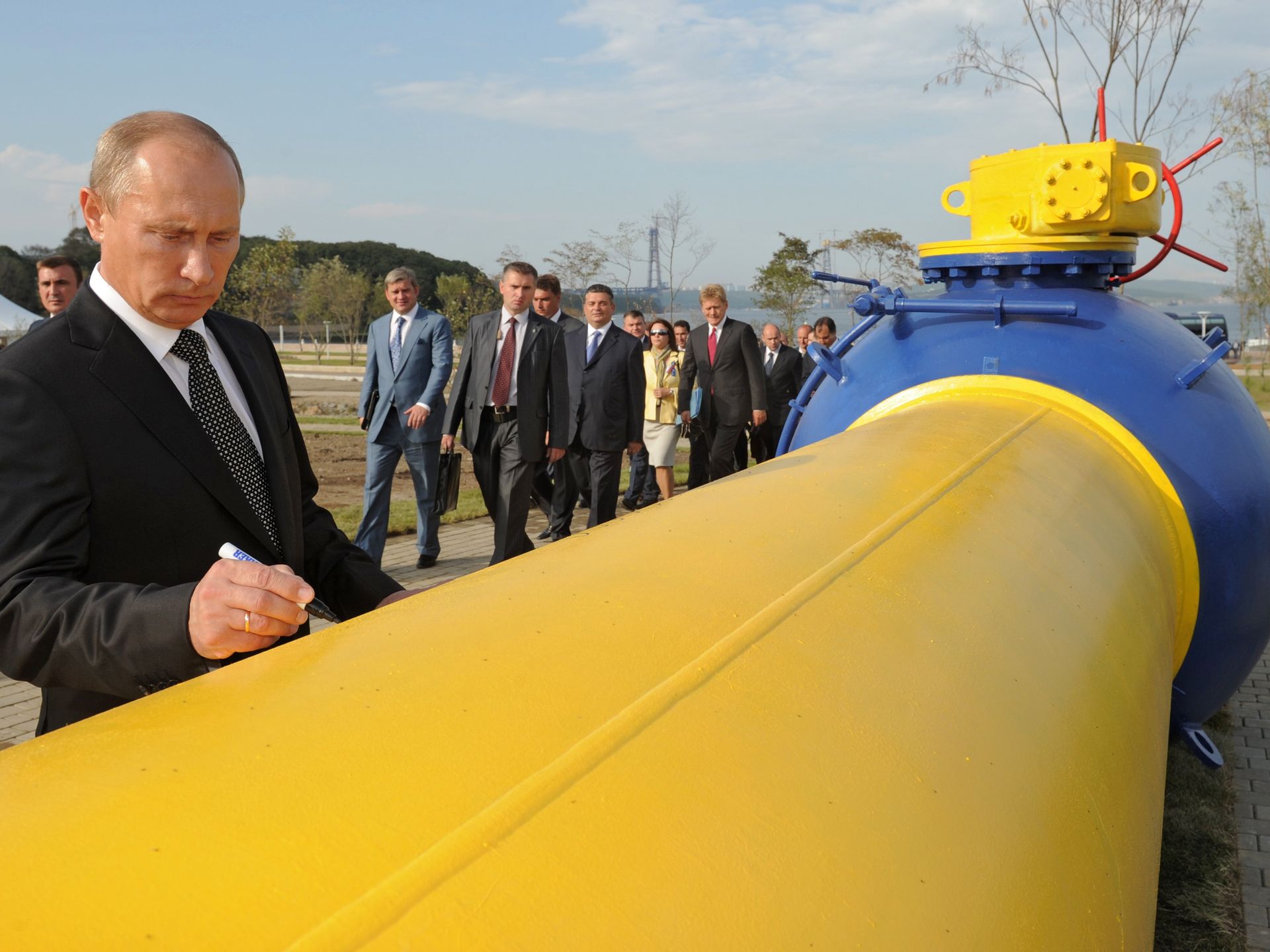 Putin exploits Europe's energy crisis