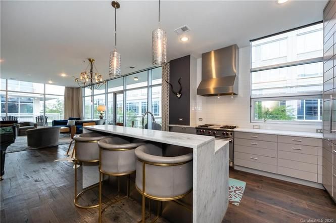 1100 Metropolitan Ave #203 kitchen