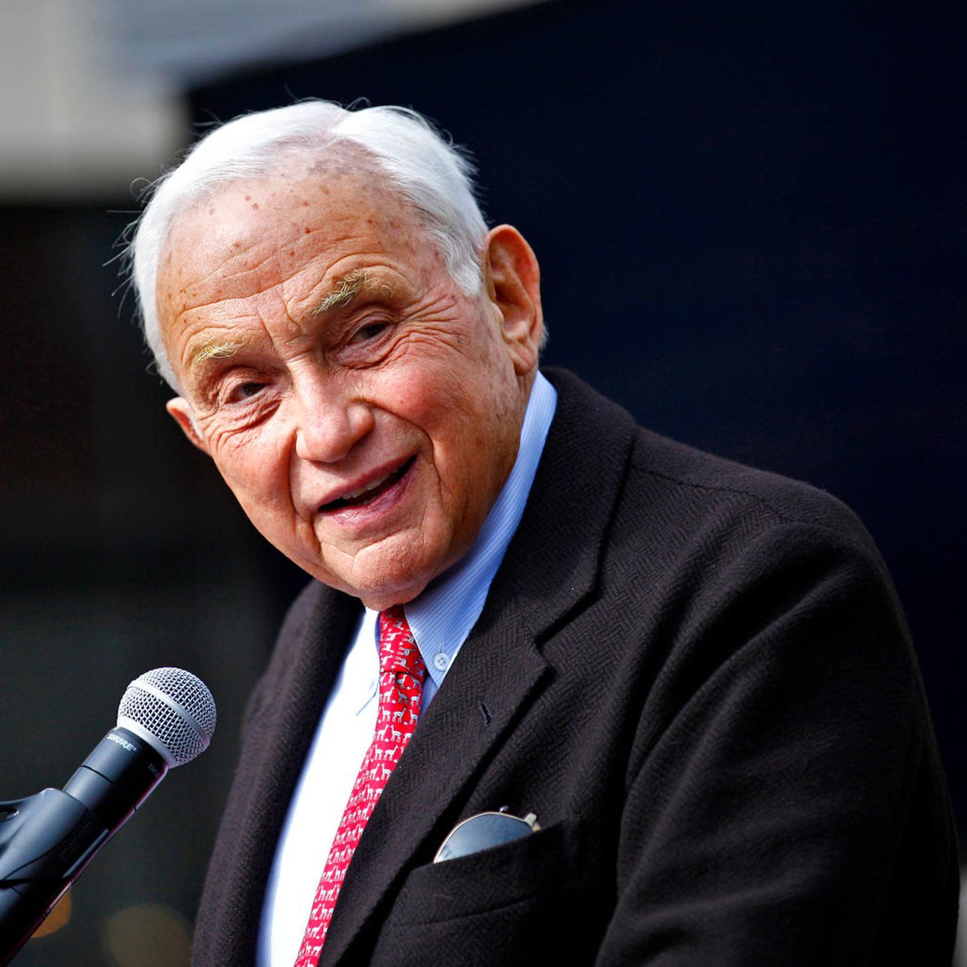 Les Wexner, Ohio's richest man, still in Top 500 worldwide - Axios Columbus