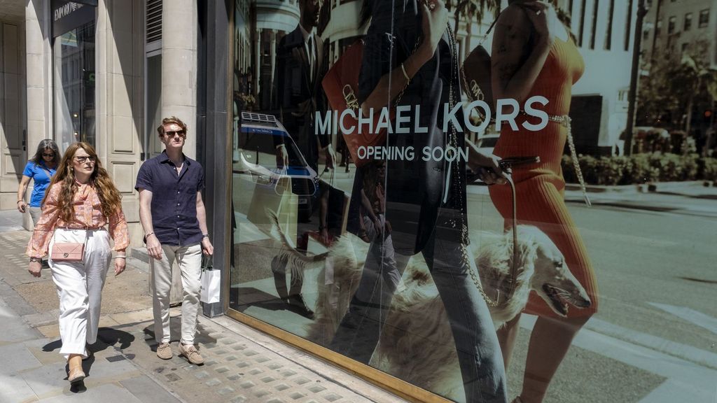 Coach parent buys Versace and Michael Kors owner for $8.5 billion