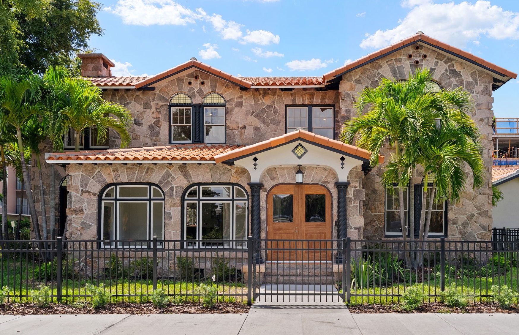 axios.com - Kathryn Varn - Historic Mirror Lake home hits the market in St. Petersburg
