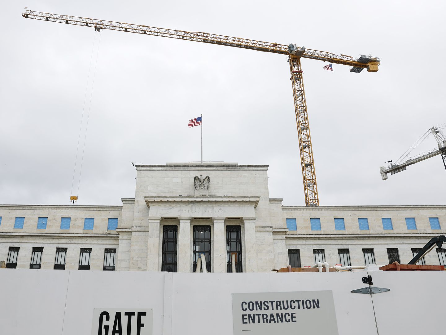 The Fed withdraws its guidance on bank crypto-related activities